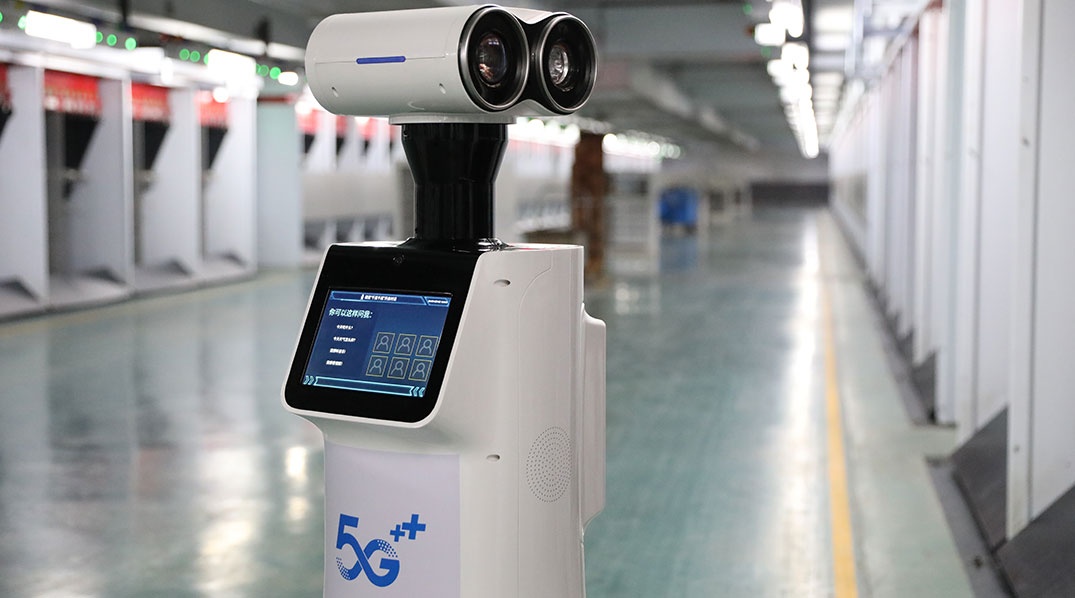 Floating wire inspection robot